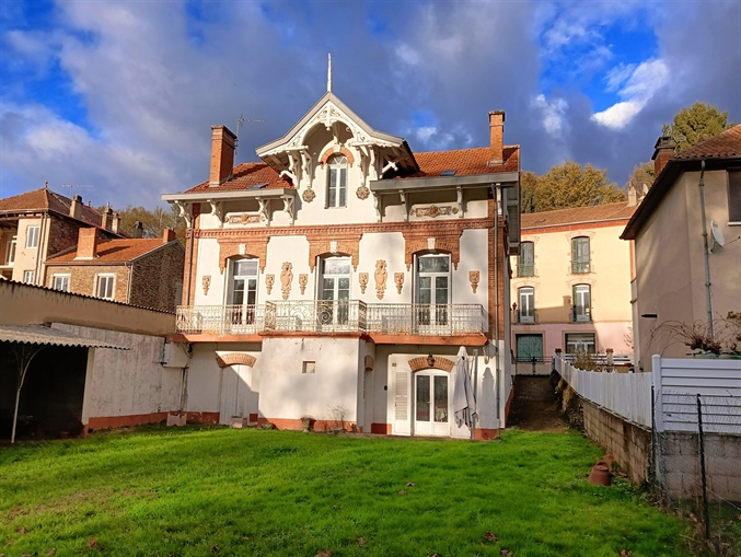 aux Volumes  Réf 25333 DCV Immobilier Decazeville 12300 Aveyron.JPG