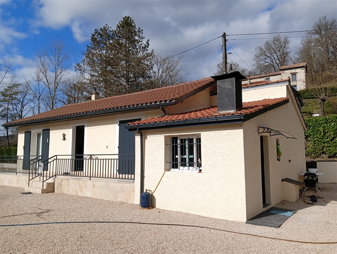 Atelier Parking Aubin Réf 25331 DCV Immobilier Decazeville 12300 Aveyron.JPG