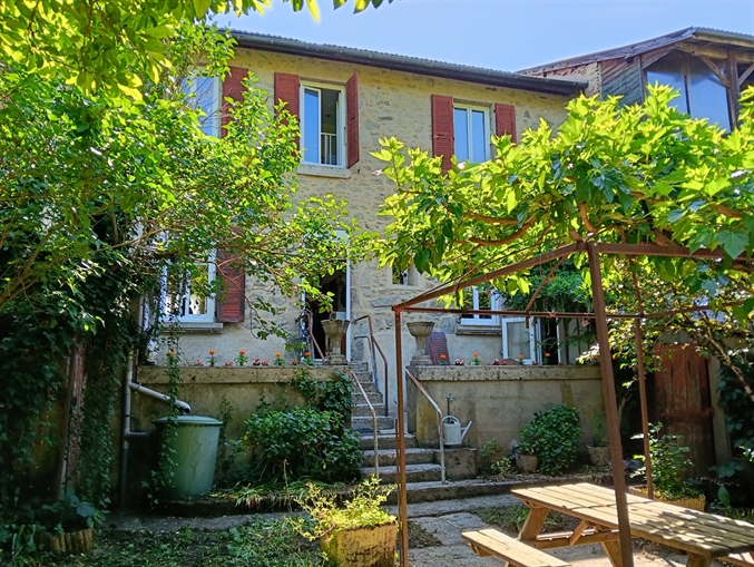 rdin 2 salles d'eau Caves Aubin Réf 25347 DCV Immobilier Decazeville 12300 Aveyron.JPG